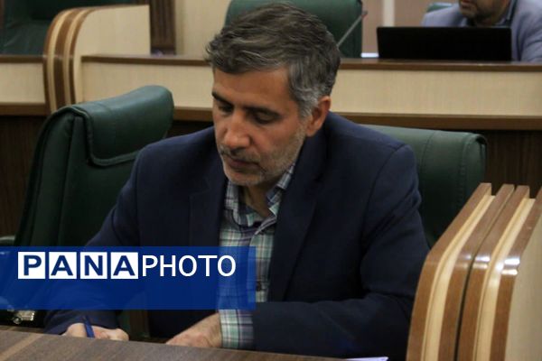 نشست خبری انجمن داروسازان یزد