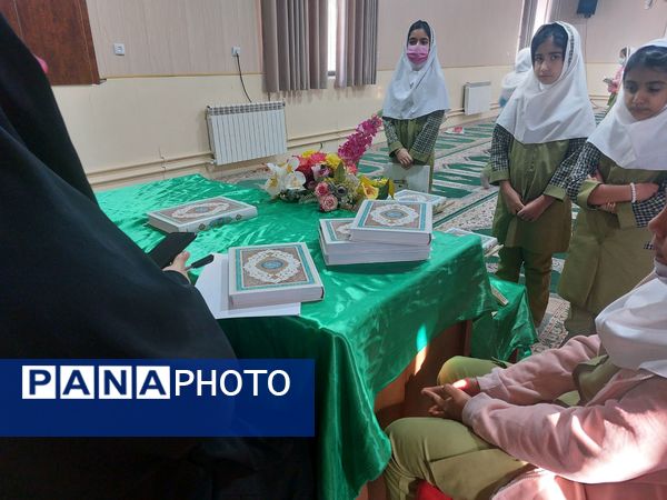 برگزاری مسابقات قرآن عترت و نماز در مدرسه شاهد حضرت معصومه (س)