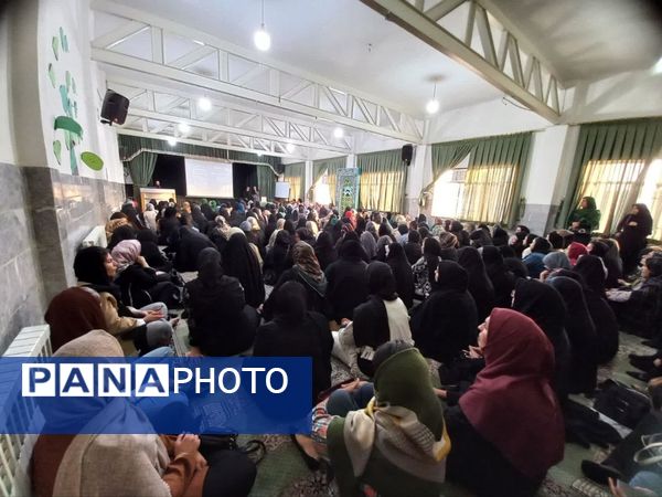 برگزاری انتخابات انجمن اولیا و مربیان در دبستان دخترانه معلم یزد