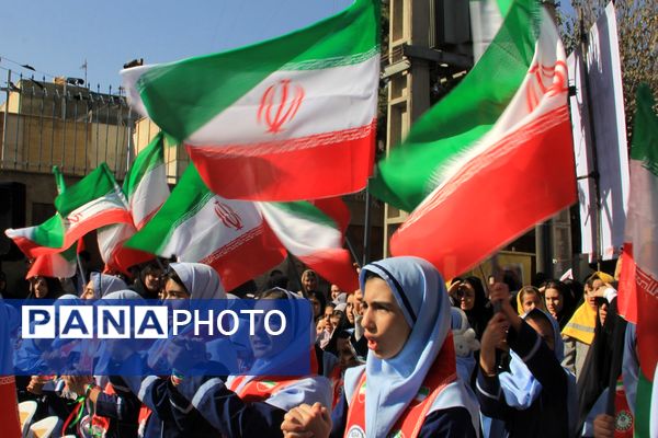 تجلی اقتدار مردم بهارستان در راهپیمایی ۱۳ آبان
