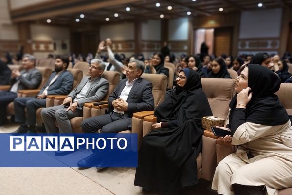 جشن روز دختر در هنرستان امام حسن مجتبی(ع) با حضور مسئولان ناحیه ۶