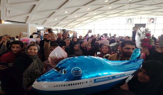 دانش‌آموزان ۶ استان کشور، با کوله‌باری از معنویت، از سفر حج عمره بازگشتند