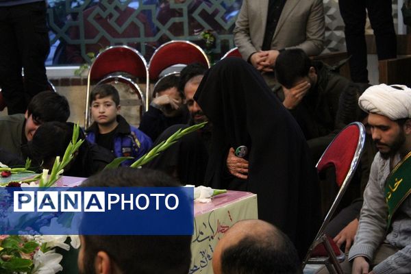 مراسم میزبانی شهدای گمنام دفاع مقدس در البرز