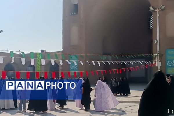 نماز عبادی و سیاسی جمعه در اولین روز از دهه فجر در نیشابور 