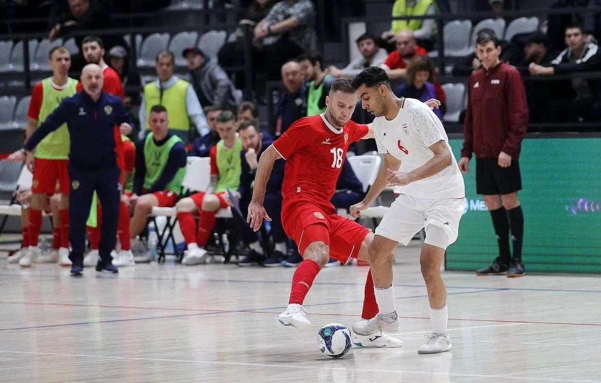 ۱۷ فوتسالیست در اردوی تیم ملی پا به توپ می‌شوند