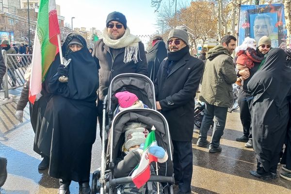 جوانان، پرچم‌داران آرمان‌های انقلاب