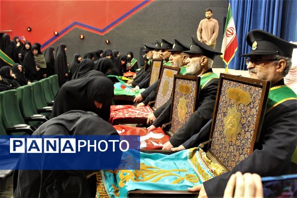 همایش مربیان تربیتی و مشاوران جهادی آموزش و پرورش قم