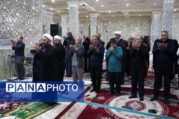 ارادتمندان اهل‌بیت در شب چهارم فاطمیه گرد هم آمدند