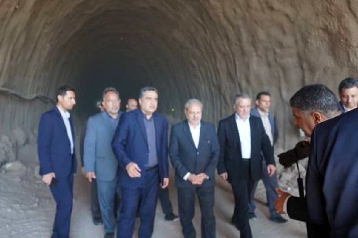 بازدید وزیر آموزش و پرورش از قطعه ۱۸ پروژه راه‌آهن چابهار–بیرجند–مشهد