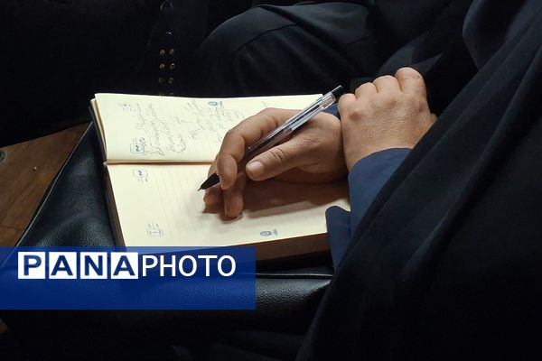 نشست فصلی مدیران شهرستان قرچک