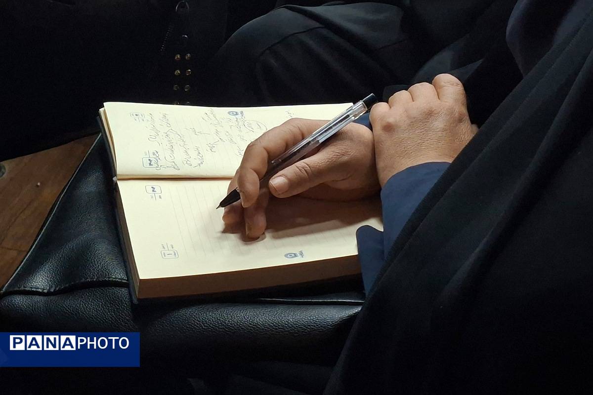 نشست فصلی مدیران شهرستان قرچک