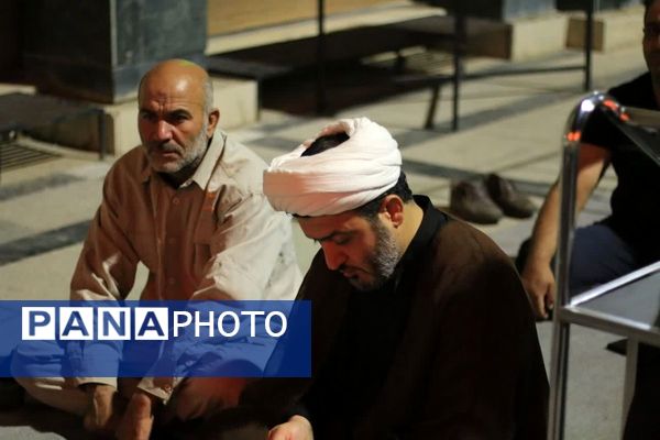 شب نهم محرم در حریم بی‌بی سکینه(س)،میزبانی از دلدادگان ابا عبدالله الحسین (ع) با نماز جماعت، نوای عزا و سفره اطعام