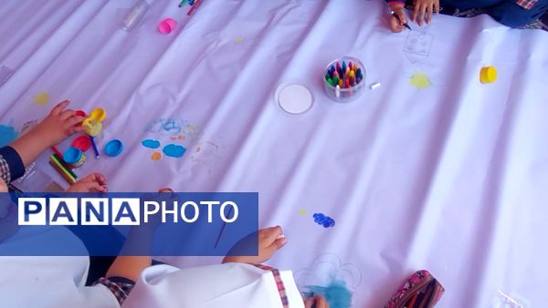 از نمایش تا نقاشی همگانی؛ روزی پر از شادی در دبستان سوم شعبان ناحیه یک یزد