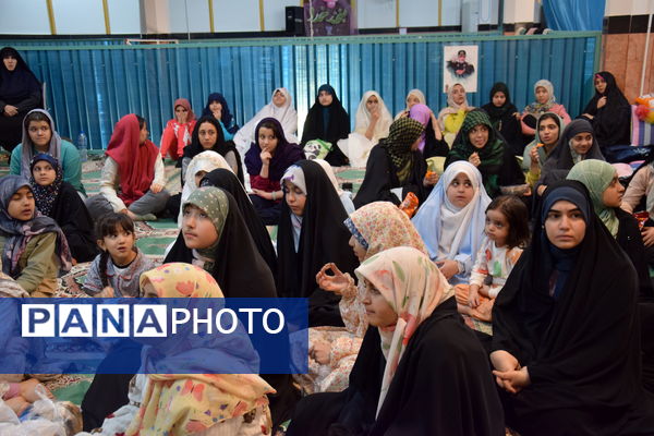 حضور دانش‌آموزان ناحیه یک کرج در نخستین روز اعتکاف دانش‌آموزی