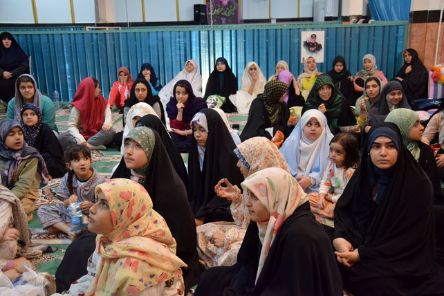 حضور دانش‌آموزان ناحیه یک کرج در نخستین روز اعتکاف دانش‌آموزی