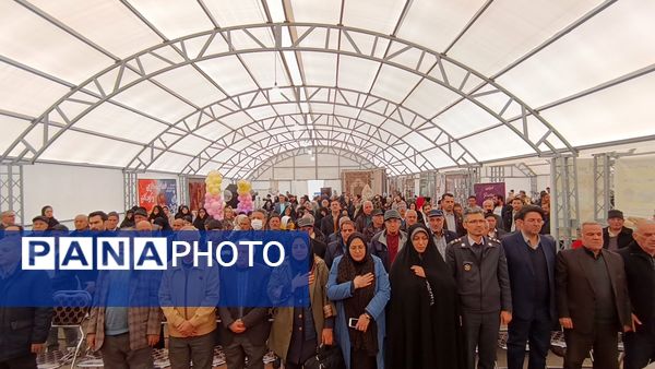 نمایشگاه یلدا در سایه‌سار چنار کهن لاهیجان تبریز گشایش یافت