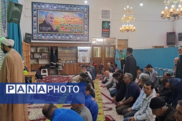 ضیافت افطاری و قرائت جزء هفتم قرآن کریم در مسجدالرضای نیشابور 