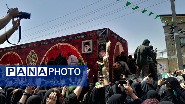 مردم کرج پیکر شهدا حمله رژیم غاصب صهیونیستی به ایران را با عشق و احترام تشییع کردند