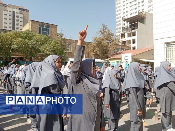 آماده سازی دانش آموزان پیشتاز برای جشن عاطفه ها