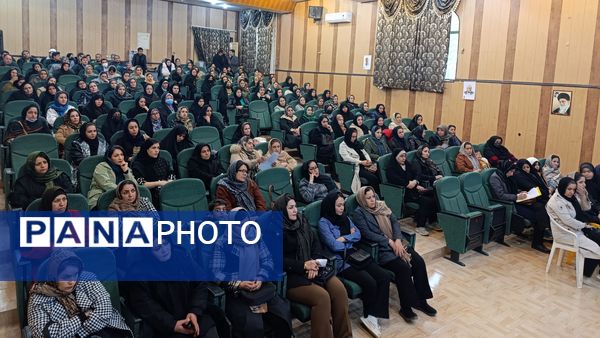برگزاری جلسه آموزش خانواده در دبستان معلم آشخانه 