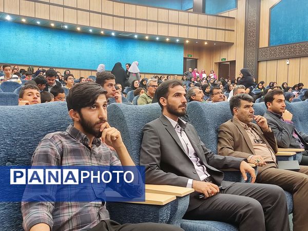 تقدیر از خبرنگاران فعال پانا و مقام‌آوران رویش شیراز