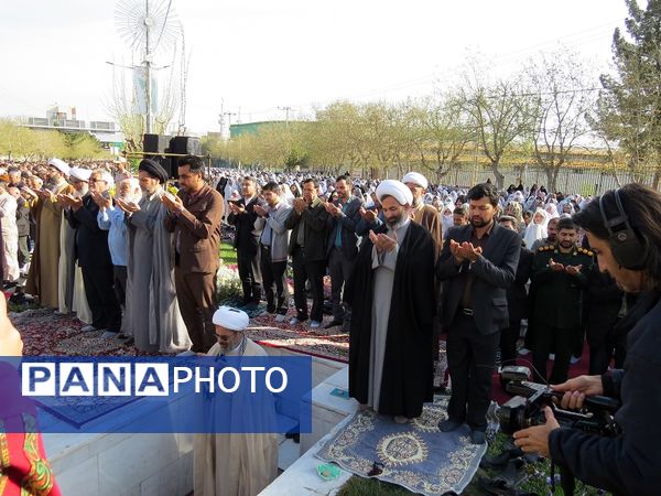 اقامه نماز عید فطر در شهرستان بجنورد 

