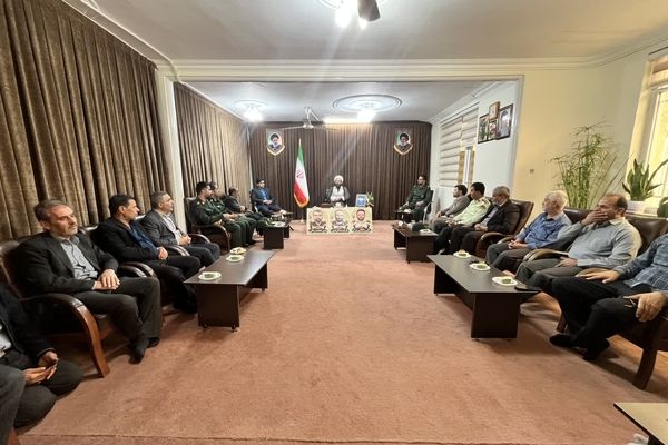 امام خمینی(ره) هدایتگر الهی ملت ایران بود