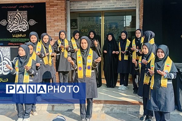 برپایی ایستگاه صلواتی و شهادت حضرت زهرا در مدرسه شهید زهره‌وند قرچک 