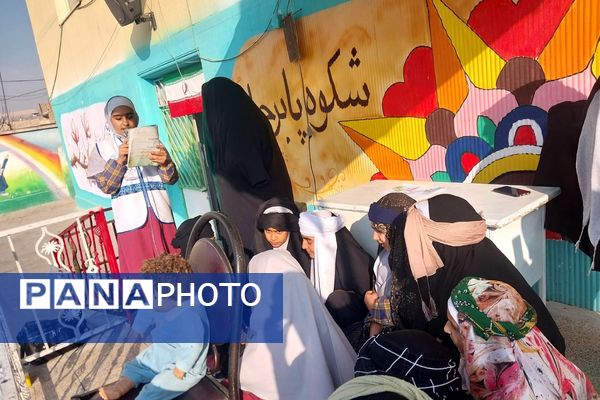 جشن دانایی در دبستان مهران؛ هفته کتاب با شور دانش‌آموزان دختر مهران