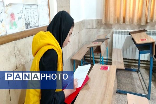  امتحانات ترم اول در دبیرستان دهنوی