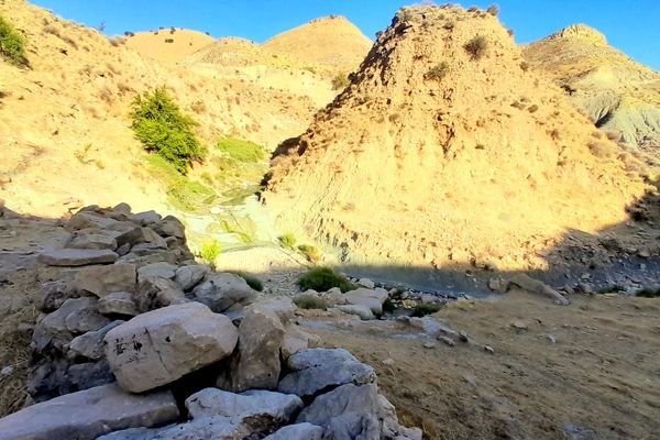 روستای برد‌زرد نگینی غریب در شهرستان لنده