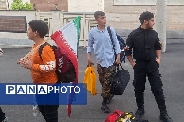 بزرگ مردان کوچک به سرزمین نور رهسپار شدند