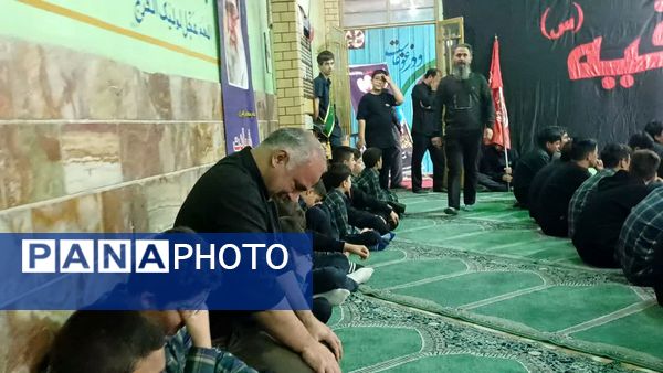 اندیشه شاهد هم‌نوا با غم فاطمه(س)