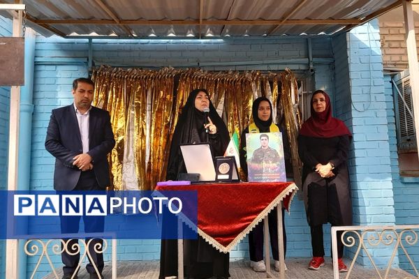 برگزاری همایش وطن‌یار در توحید یک؛ ادای احترام دانش‌آموزان به شهدای جنگ ۱۲روزه با حضور مادر «پسر آسمانی» عرشیان افشارمند در شهرستان قدس