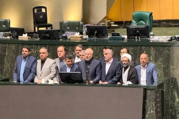 هیات رئیسه مجلس در اجلاسیه دوم سوگند یاد کردند