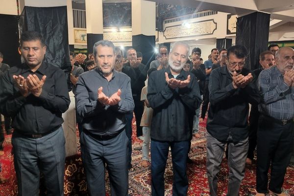 نمازی به یاد ظهر عاشورا