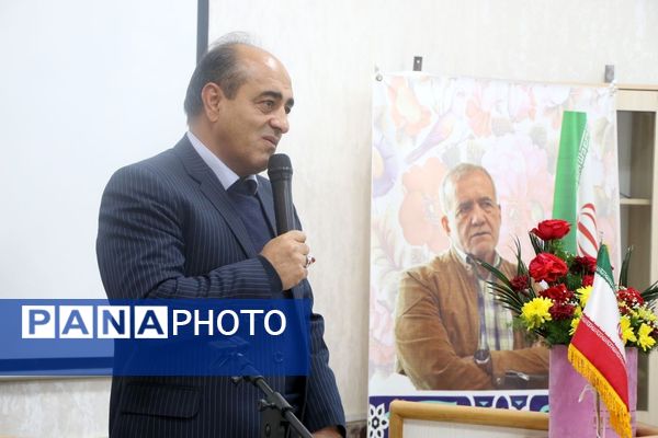 مراسم تجلیل از فعالان و مقام‌آوران عرصه پژوهش و تحقیقات ناحیه یک تبریز