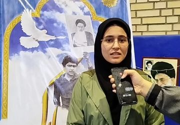 روایت خبرنگار پانا از شور و حال  دانش آموزان در جشن انقلاب