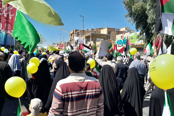 راهپیمایی روز قدس همراه با تشییع پیکر شهید صداقت در قم