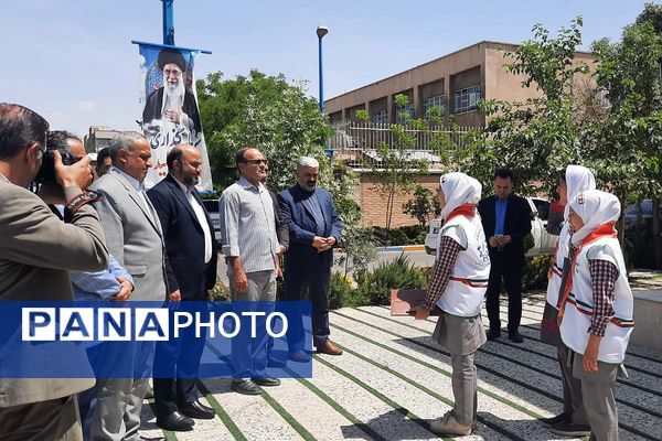 دیدار دانش آموزان پیشتاز پاکدشت با مدیرکل آموزش و پرورش شهرستانهای تهران