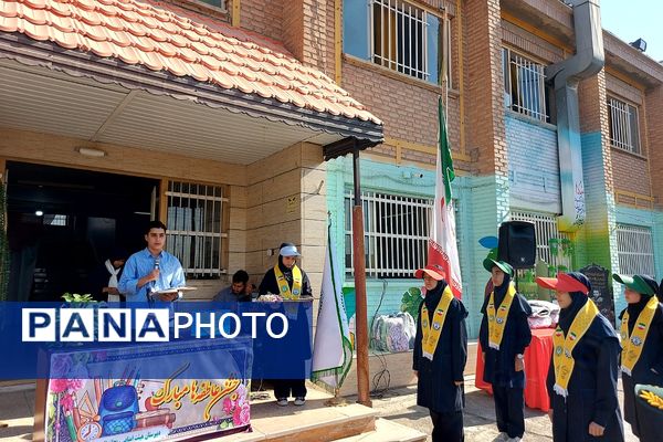 جشن عاطفه‌ها،  تجلی مهربانی دانش‌آموزان کهریزک 