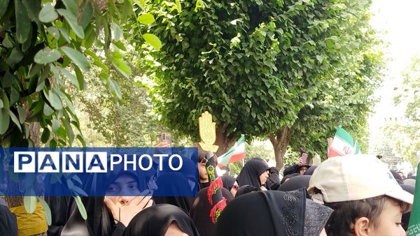 حضور باشکوه مردم کرج در مراسم تشییع جمعی از شهدا حمله رژیم صهیونیستی