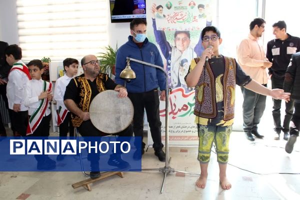 به مناسبت دهه فجر پرچم جمهوری‌اسلامی‌ایران در آموزش و پرورش منطقه۱۰ به اهتزاز درآمد