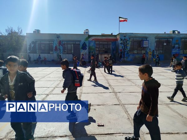 ایجاد فضای شاد وصمیمی در دبستان شهید عجمی فدافن