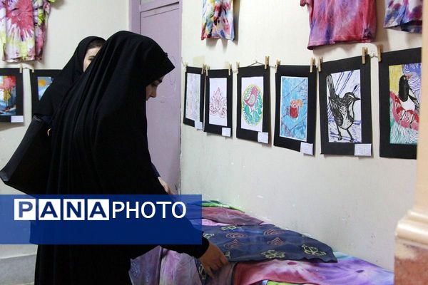 جشنواره هفته مشاغل در هنرستان تقوی پیشگان بهارستان۲