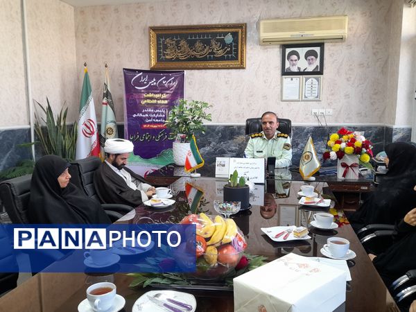دیدار کادر مدرسه شاهد ارض اقدس با پرسنل نیروی انتظامی