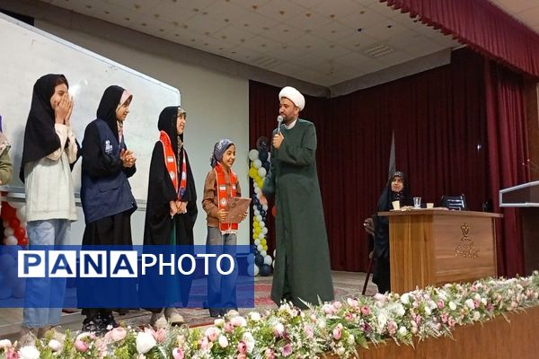 کلاس آموزشی خبرنگاری در کانون مهر تابان نیشابور