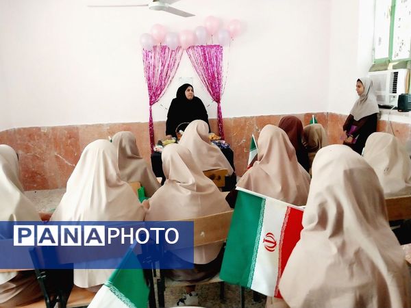 گرامیداشت روز دانش‌آموز در مدرسه شکوه زاویه 