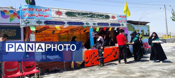 همکاری خادمیاران مدرسه فاطمیه با چایخانه دانش‌آموزی حضرت رضا (ع) در شیروان
