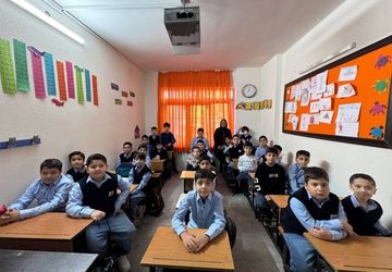 جشن آغاز سال تحصیلی با برنامه‌های شاد و متنوع در دبستان مبتکران برگزار شد